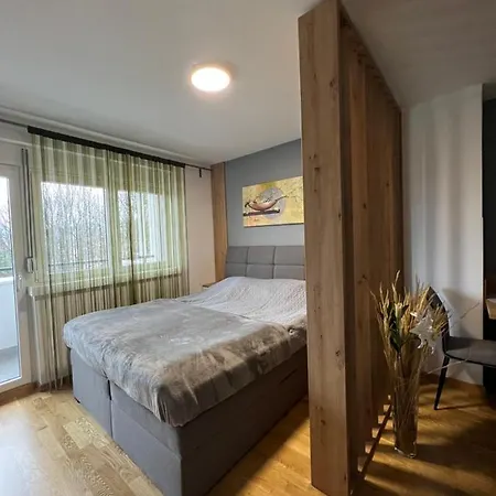 Neni Apartment *
