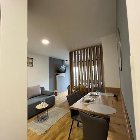 Neni Apartment