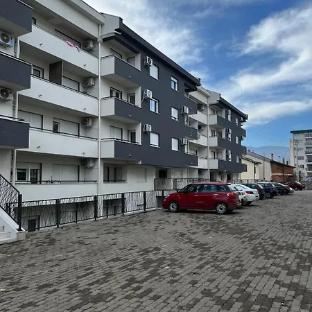Neni Apartment *
